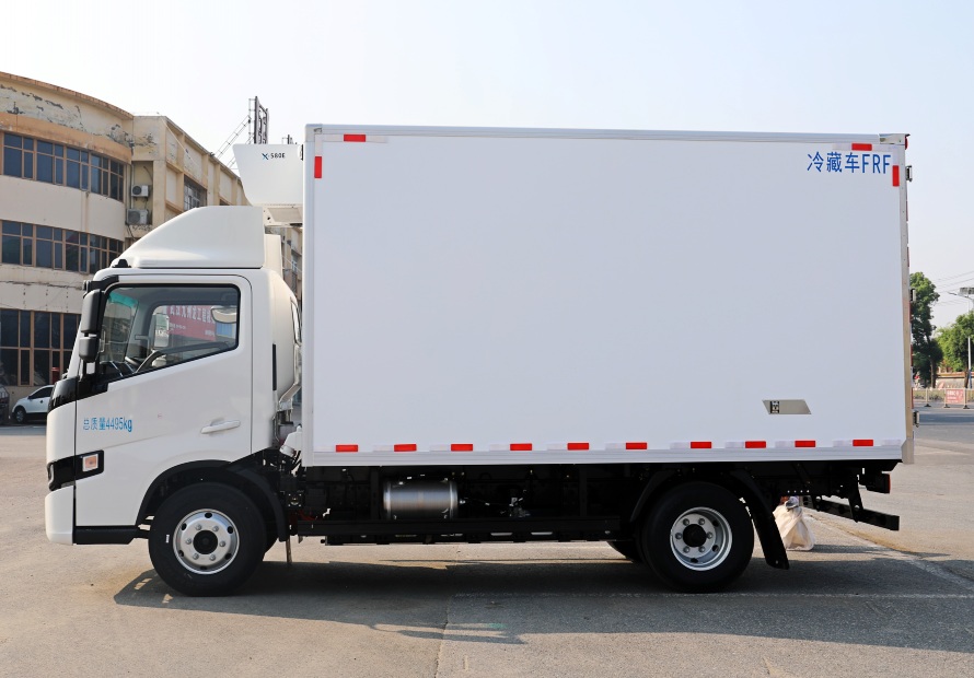 4.2米吉利純電動(dòng)89度電續(xù)航200多公里冷藏車(chē)