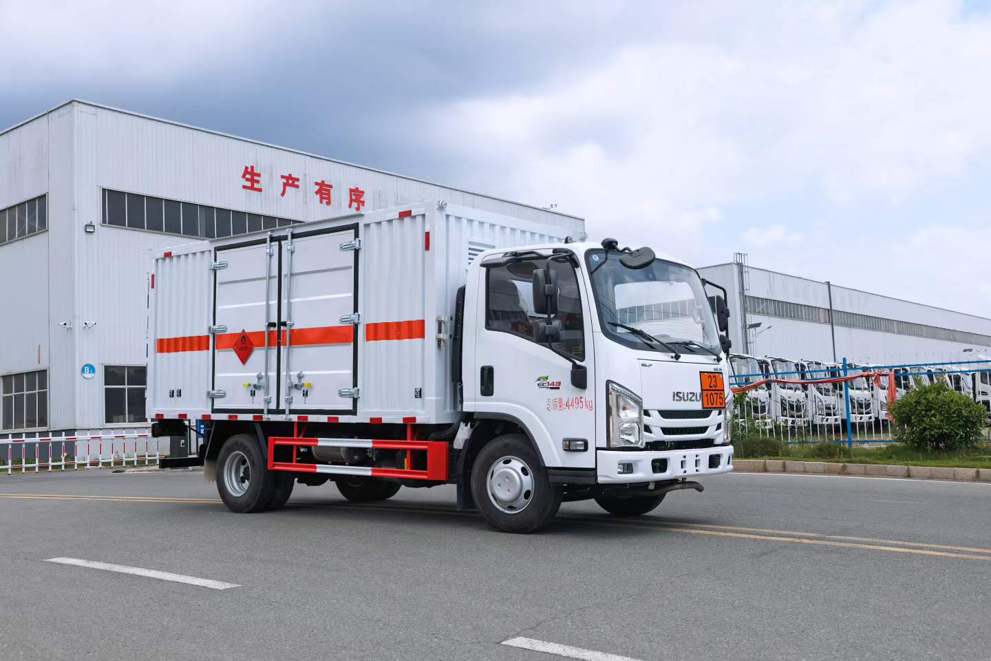  五十鈴國六藍牌新規4米2氧氣瓶運輸車
