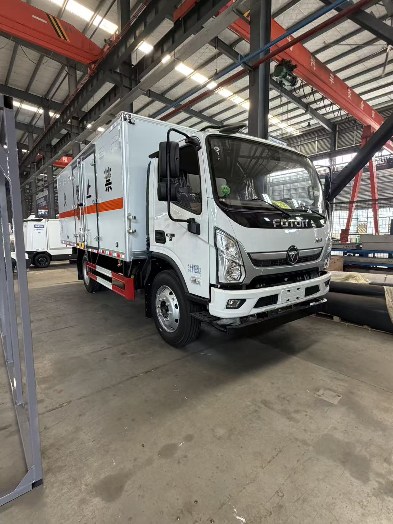 福田奧鈴國六5米2爆破車